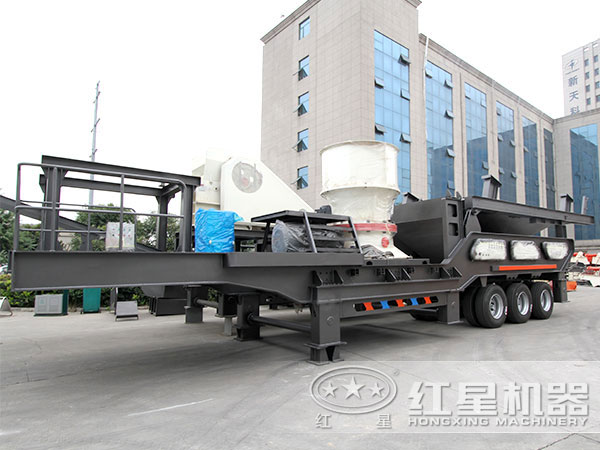 移動粉沙車，配圓錐破