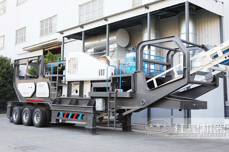 輪胎移動鄂破機(jī)，車頭牽引隨意行走，對環(huán)境要求低 